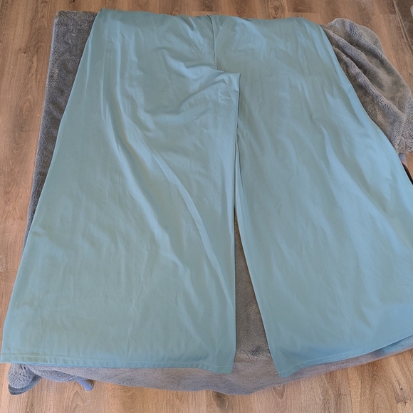 NWT Halara Short Sleeve Wide Leg Cool Touch Jumpsuit with Pockets Easy Peezy - Picture 9 of 12